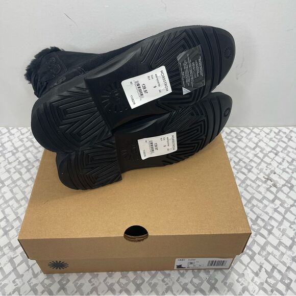 UGG Naiyah Size 9 Black Suede Leather Water repelling Short Winter Boots - Picture 5 of 7